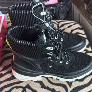 Sorel Black and White Ribbed Boots